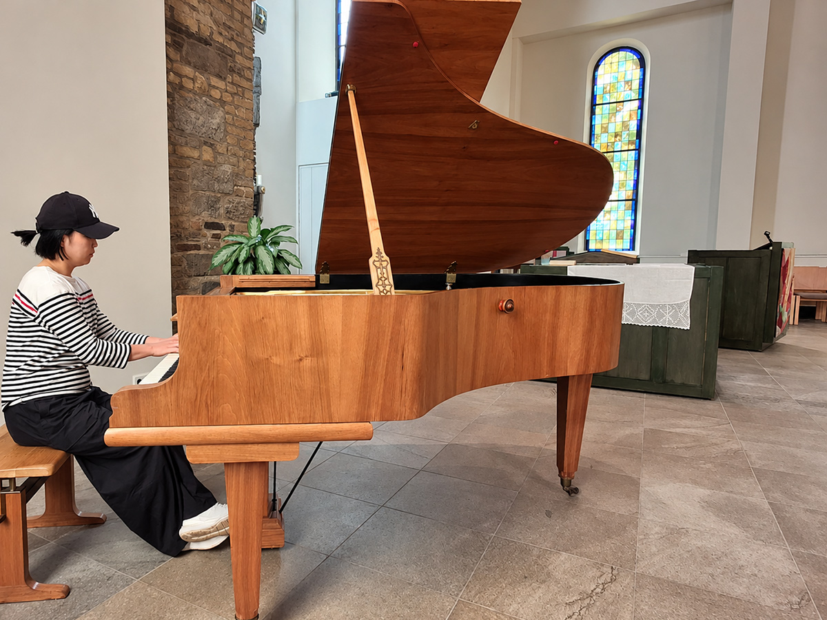 Neuer Flügel für Christuskirche Altenkirchen: Konzert vereint Epochen