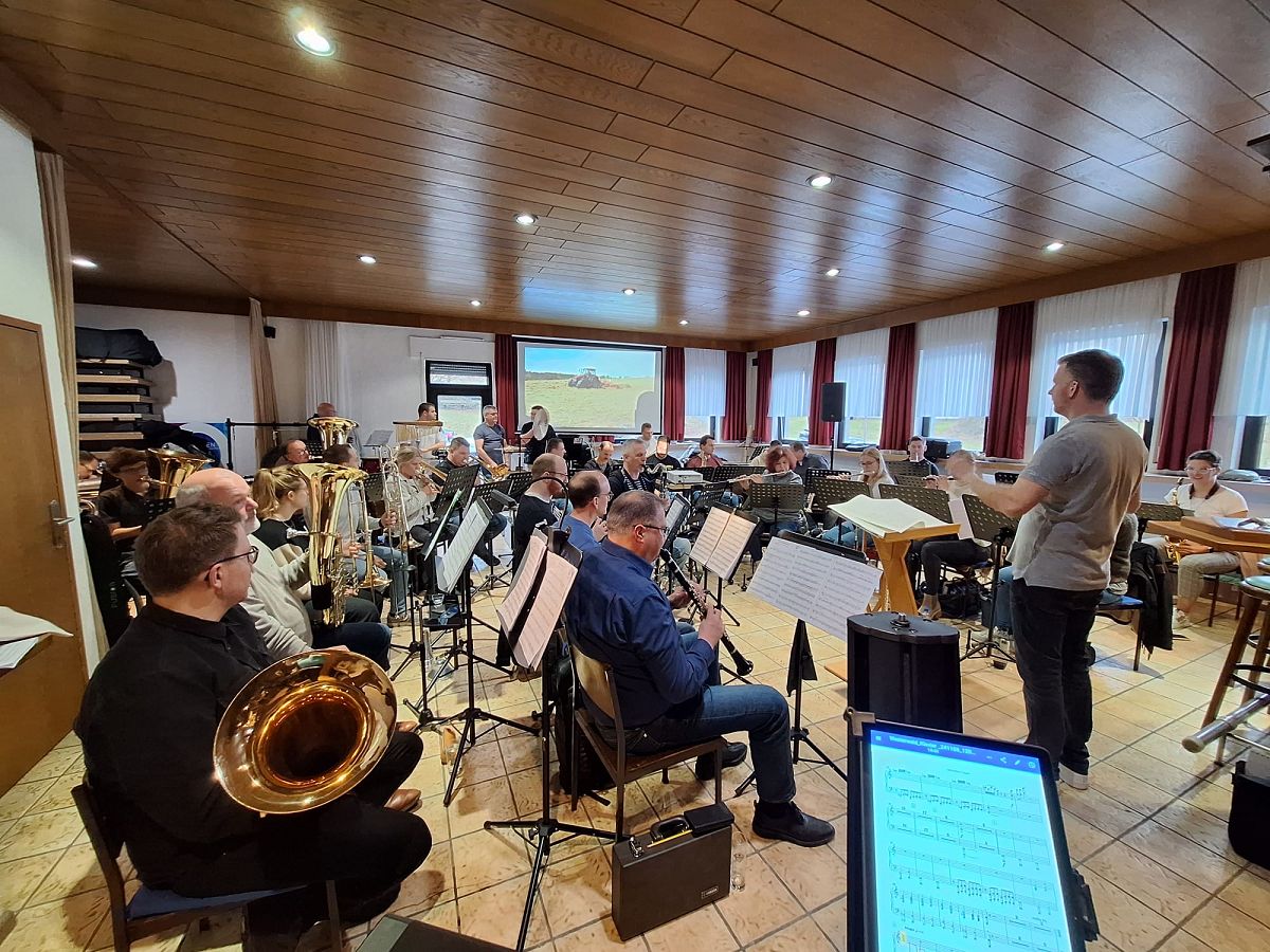100 Jahre Musikverein Brunken: Vier Tage Jubil�um mit Isi Gl�ck und mehr