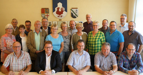 Die CDU im Westerburger Land will mit Markus Hof (sitzend, Bildmitte) ins Rennen um das Amt des Brgermeisters der Verbandsgemeinde Westerburg gehen. (Foto: CDU)  