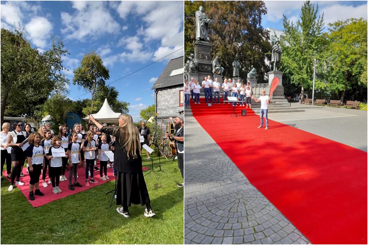 Links: Mit 31 Sngern prsentierte sich der Chor Sangeslust in Stipshausen zum Red Carpet Day 2021. (Foto: Alexander Wolff) Rechts: Der Chor Cantiamo sang zum Red Carpet Day 2021 auf den Stufen des Wormser Lutherdenkmals. (Foto: privat)