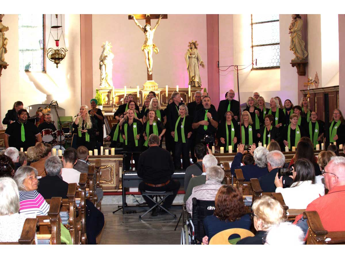 Gospel Voices. (Foto: Ralf Fu�)