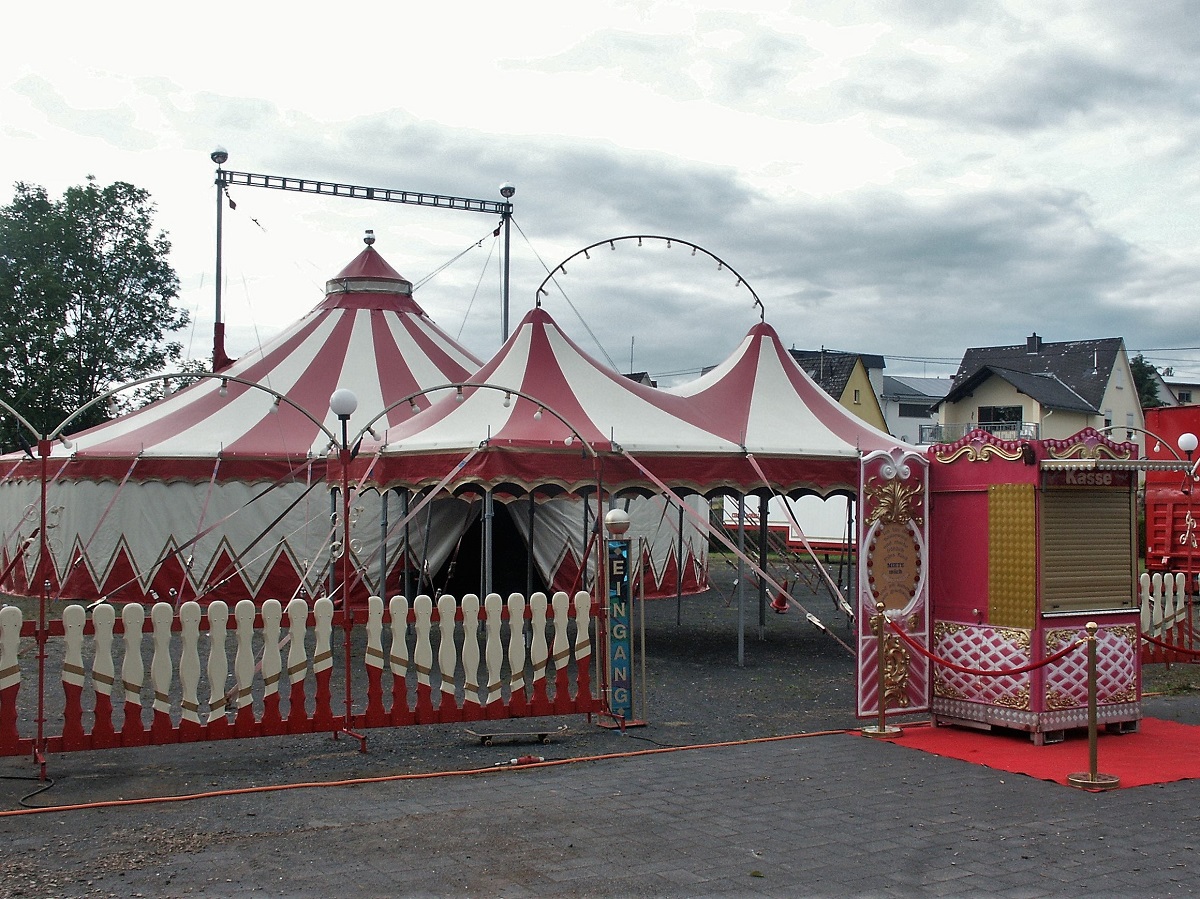 Circus Ronelli in Hachenburg (Fotos: Bernhard Theis) 