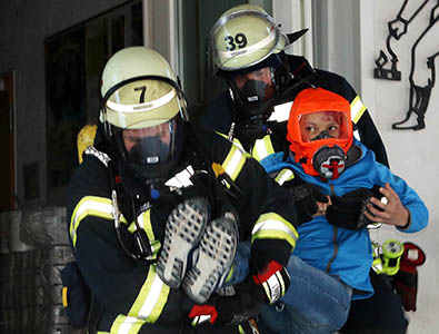 Feuerwehr der VG Daaden-Herdorf bte in Dermbach