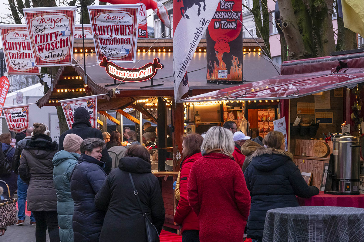 Schlemmerfestival der Currywurst und Schokolade zieht Genie�er nach Neuwied