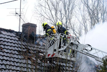 Dachstuhlbrand in Forstmehren macht Haus unbewohnbar
