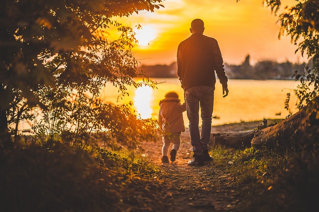 Wie geht das Verhltnis zwischen Vater und Kind weiter, wenn die Beziehung zur Mutter zerbricht? (Symbolbild)