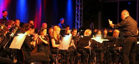 Ob Filmmusik, Polka oder Kabarett am Klavier, das Konzertprogramm des Blasorchesters hatte an diesem Abend fr jeden Geschmack etwas zu bieten. (Foto: Dieter Wick)