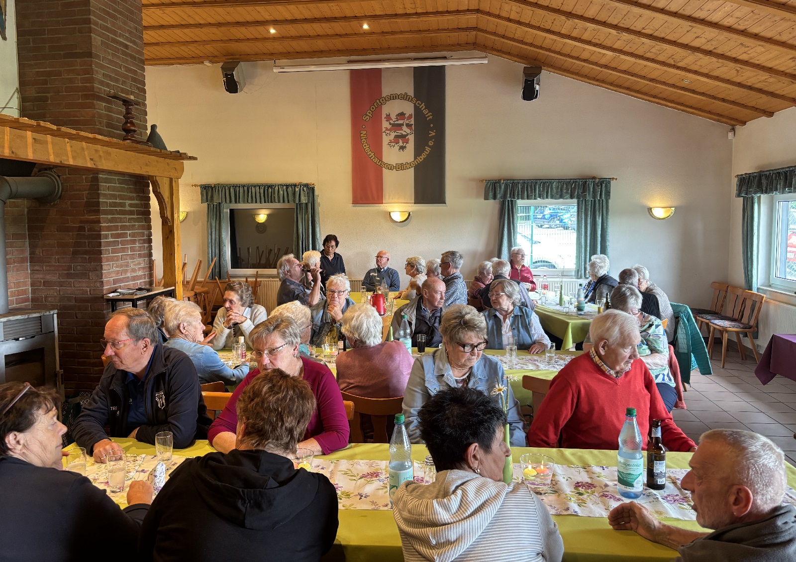 Gem�tlicher Seniorennachmittag in Pracht