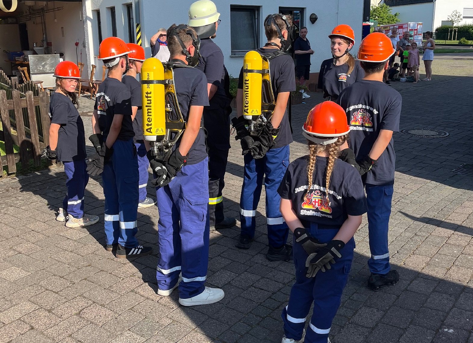 Schau�bung der Jugendfeuerwehr. (Quelle: Lukas Metternich)