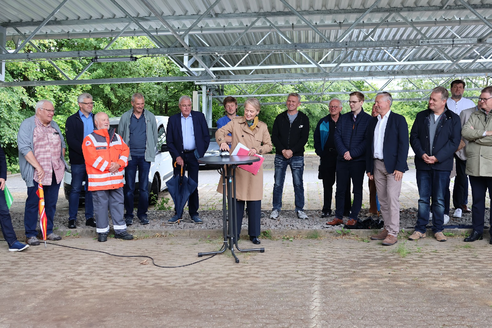 Die symbolische Inbetriebnahme. (Foto: Carolin Faller)