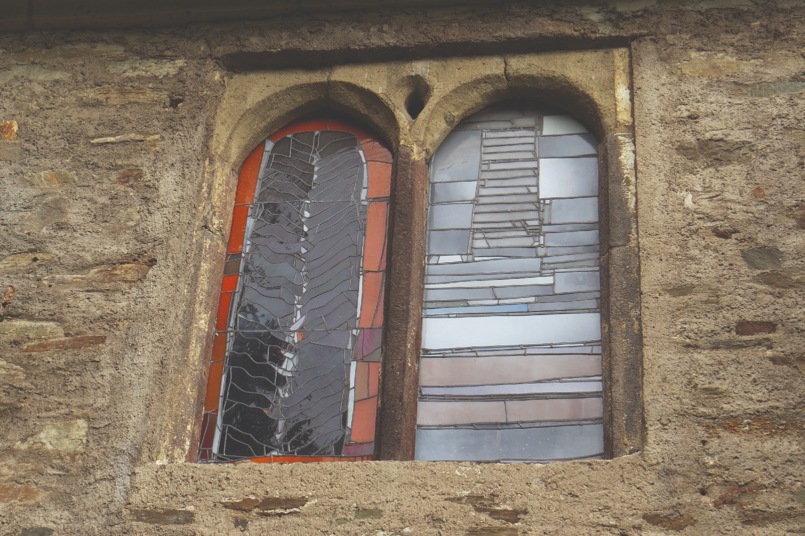 Fenster der Feldkirche. (Foto: Carolin Faller)