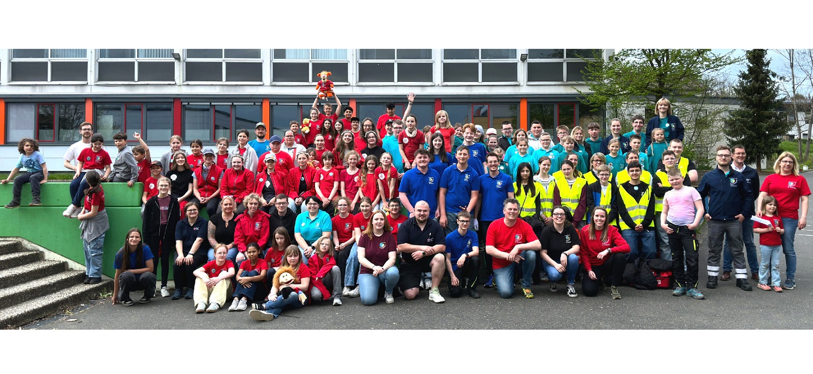 Kinder und Jugendliche des Jugendrotkreuzes aus dem Westerwaldkreis und dem Landkreis Altenkirchen. (Quelle: DRK Kreisverband Altenkirchen)  