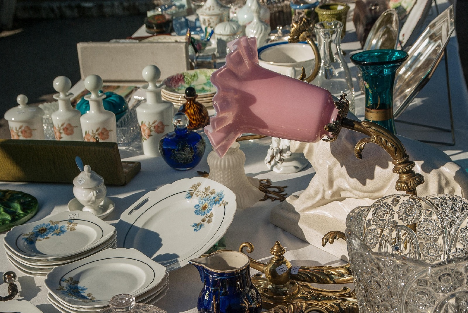 Flohmarkt im B�rgertreff Wissen: Sch�tze entdecken und Gutes tun