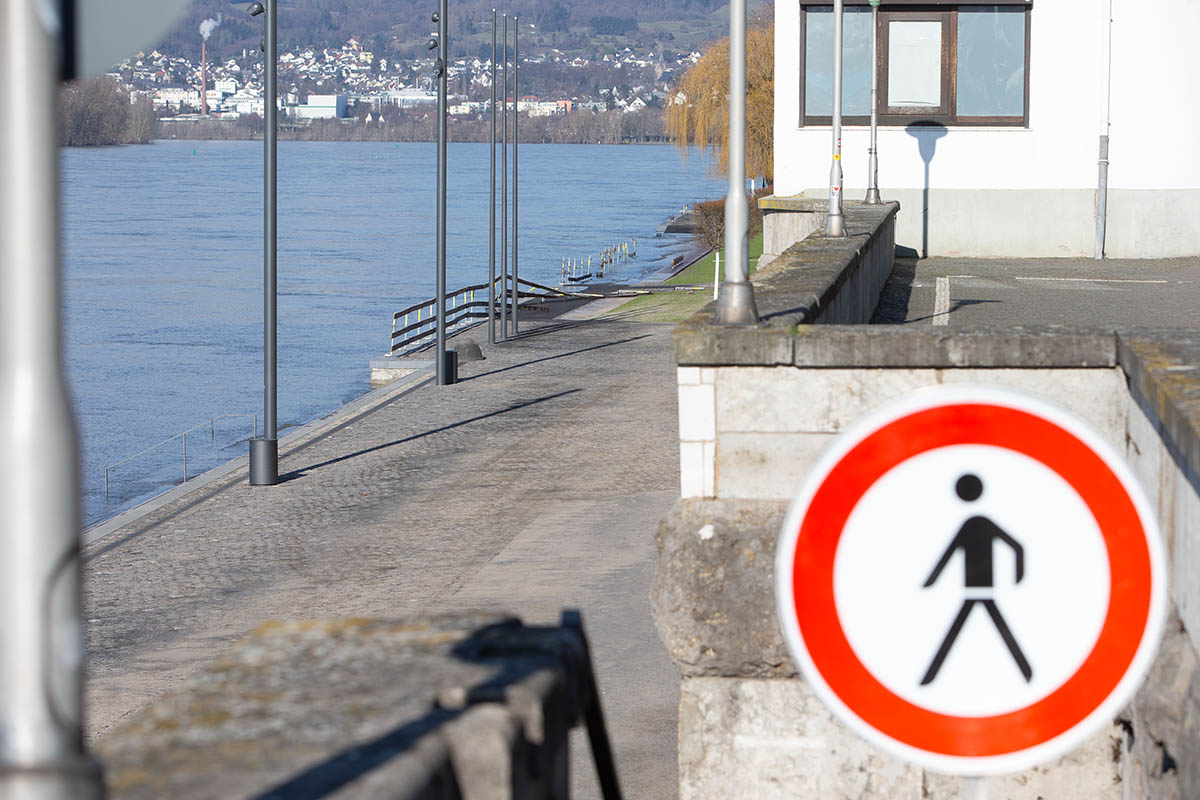 Nur die Bauabsperrung scheint etwas gelitten zu haben. Fotos: Eckhard Schwabe