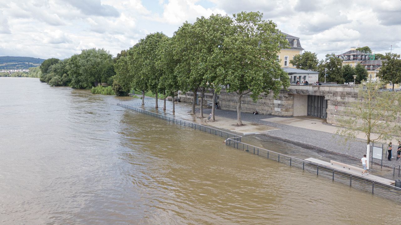 Die Deichtore sind geschlossen. Fotos: Feuerwehr Neuwied