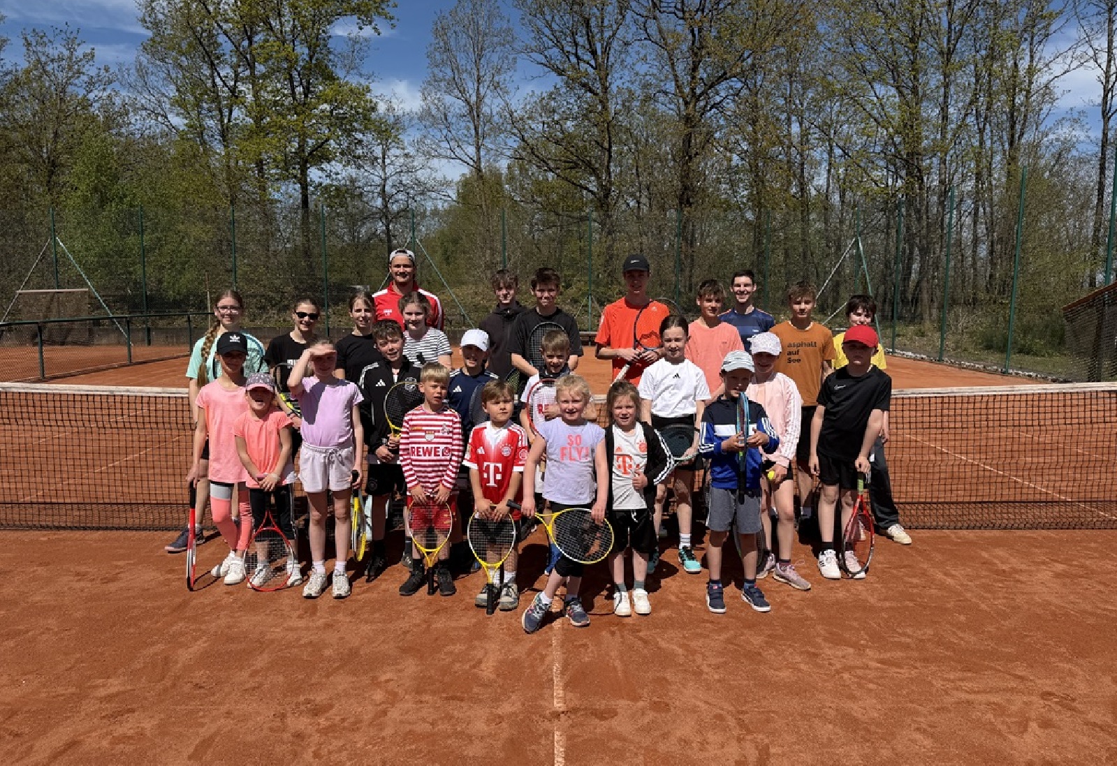 Diese Kids waren beim Start dabei. (Quelle: Tennisfreunde Blau-Rot Wissen e.V.)