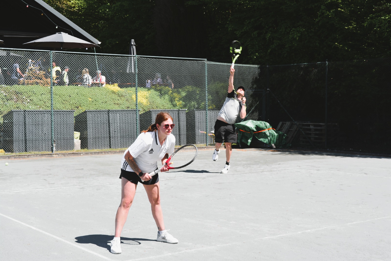 Tennisclub M�ndersbach feiert den 1. Mai, den Tag der offenen T�r und den Saisonstart
