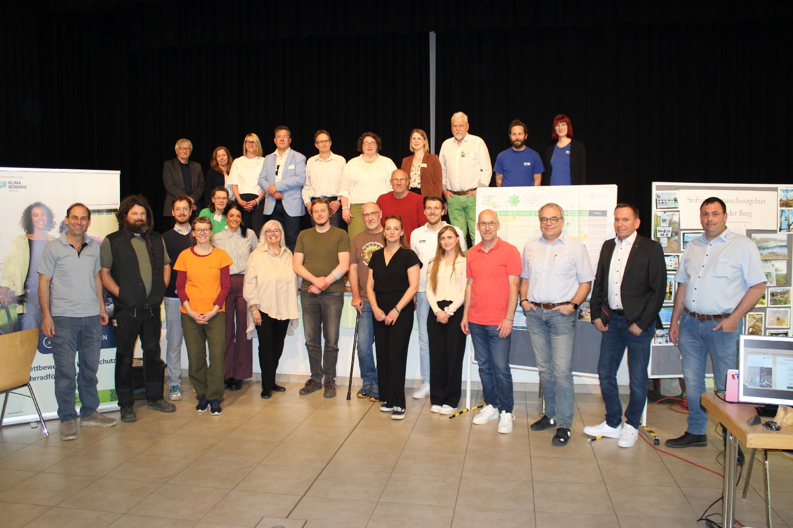 Gruppenbild der Aussteller. (Quelle: Joscha W�lbert)