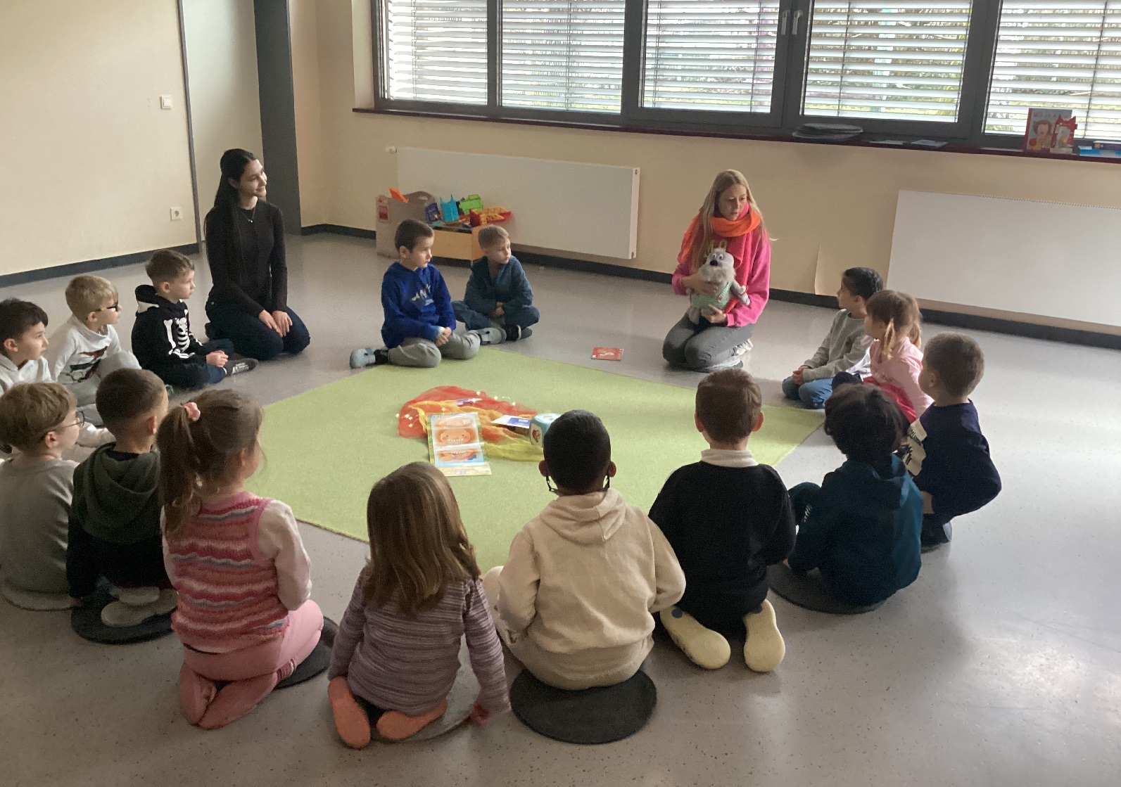 Max Schrubbel bringt Kindern in Hamm das Zähneputzen bei