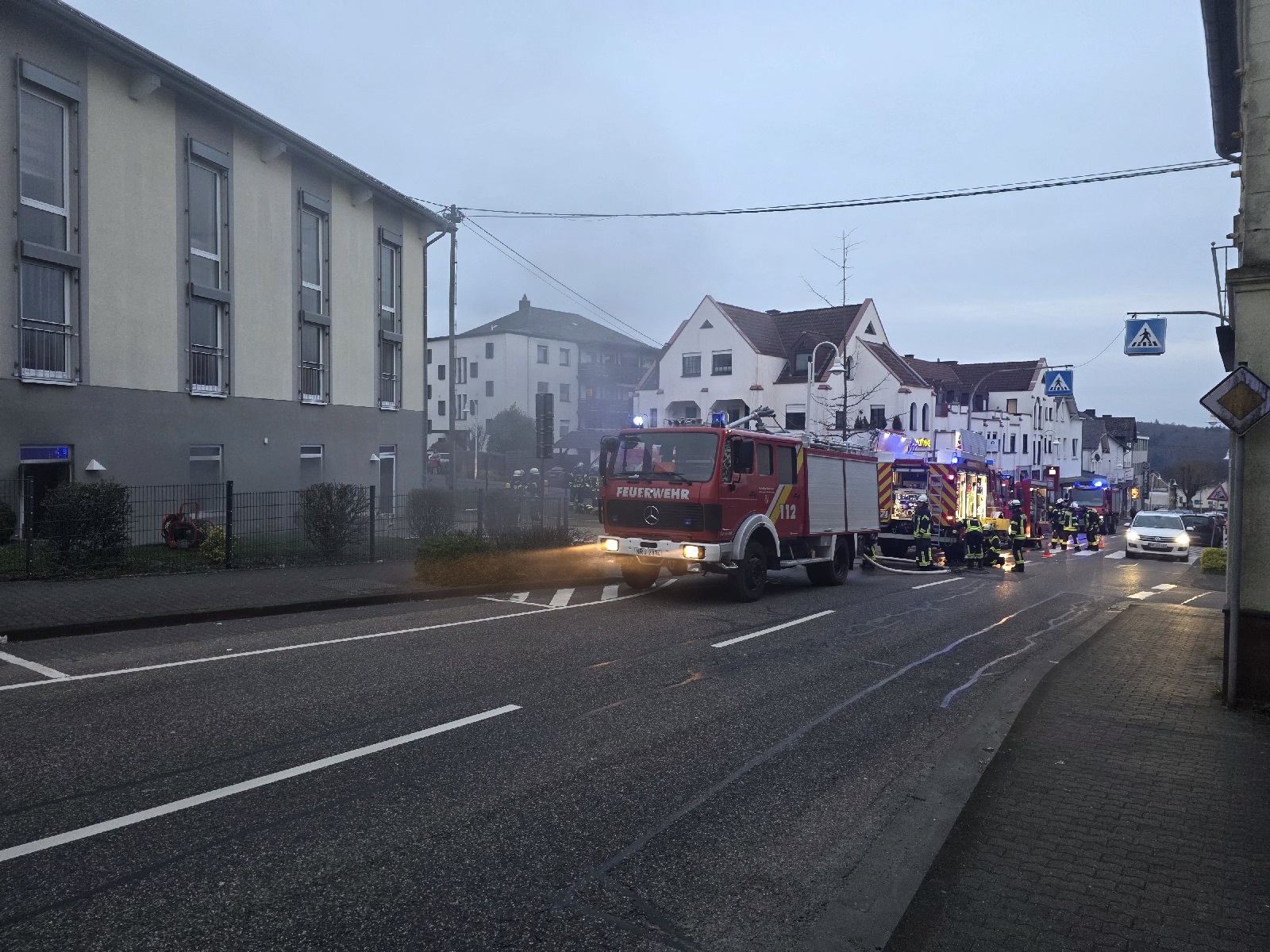 Aktualisiert: Feuer in der Mennonitengemeinde Rengsdorf: Fünf Menschen verletzt