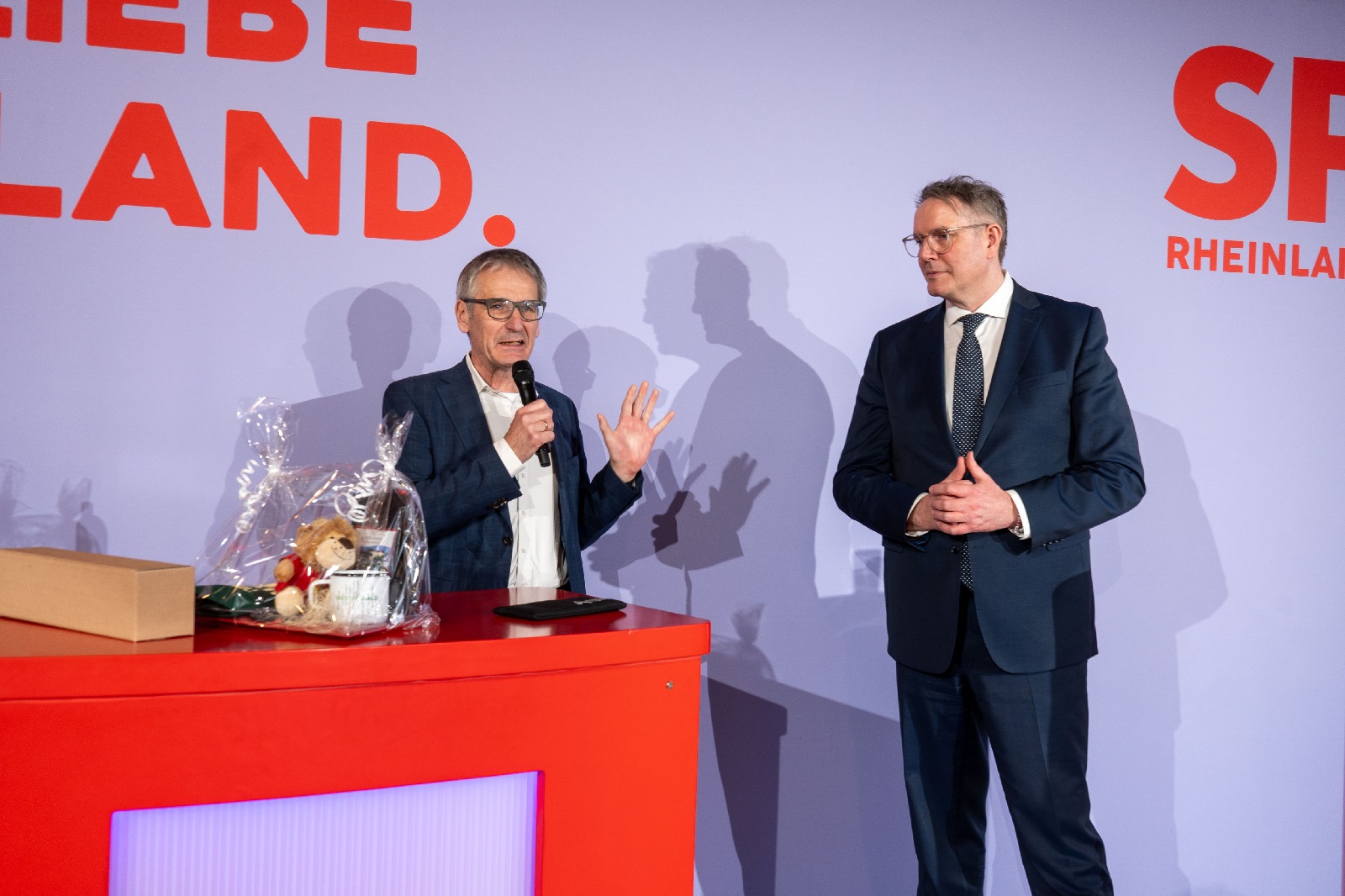 Hendrik Hering und Alexander Schweitzer. (Quelle: SPD Rheinland-Pfalz)