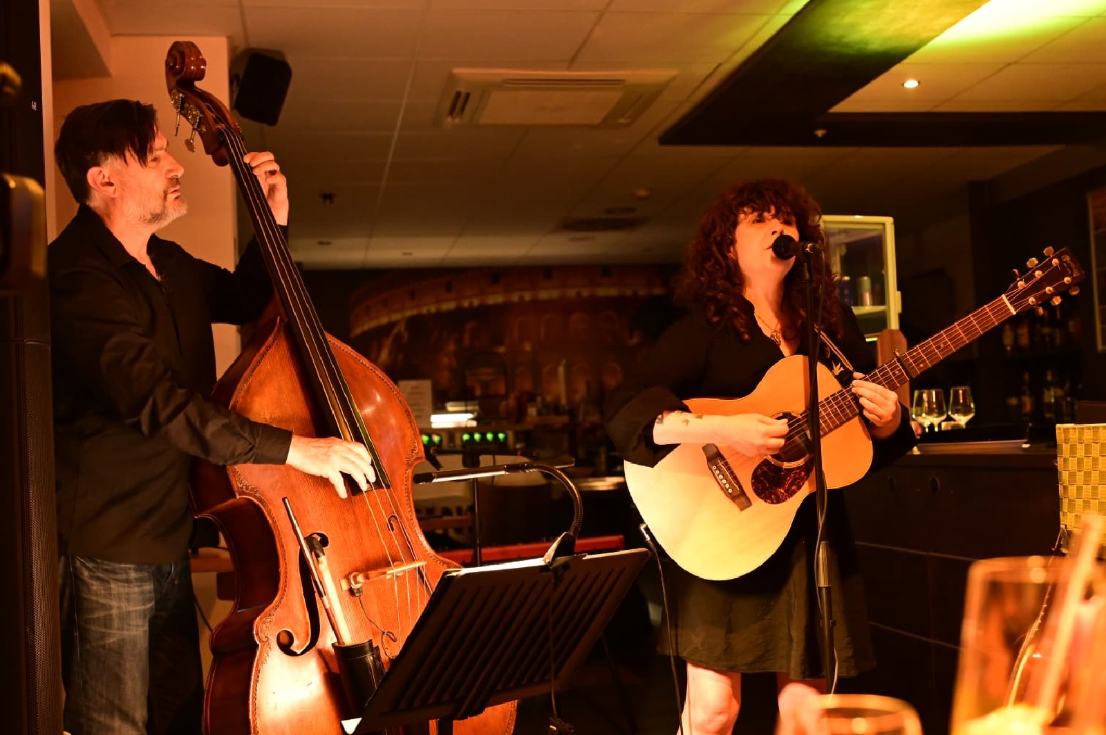 Polly Paulusma verzaubert Neuwied bei Folk on the Rhine