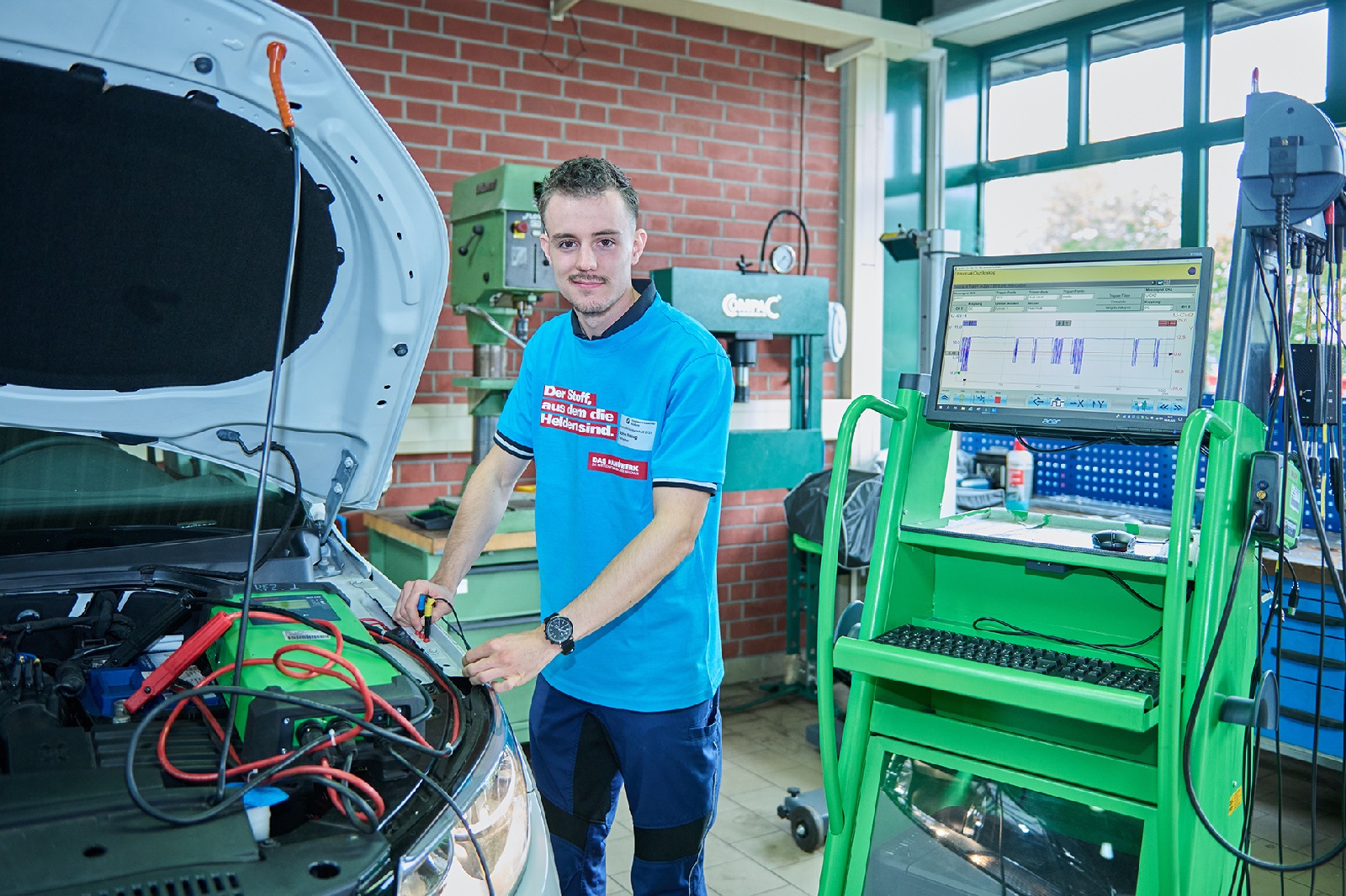 Kfz-Mechatroniker S�ren Drilling nahm erfolgreich im vergangenen Jahr an den Wettbewerben der Deutschen Meisterschaft im Handwerk teil. (Foto: Photo-Herzmann)