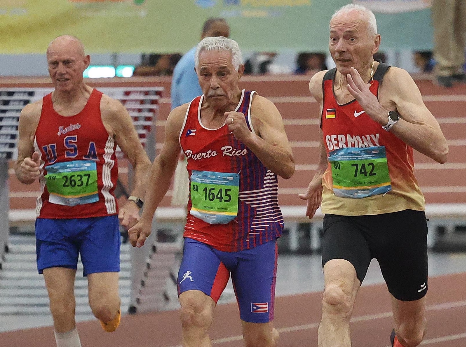 Friedhelm Adorf/LG Rhein-Wied (rechts). (Foto: Lutwin Jungmann/DLV)
