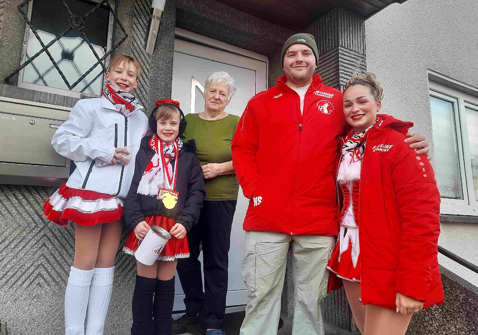 Besuch bei Renate Schwartz (Mitte). (Foto: Bernhard Theis) 