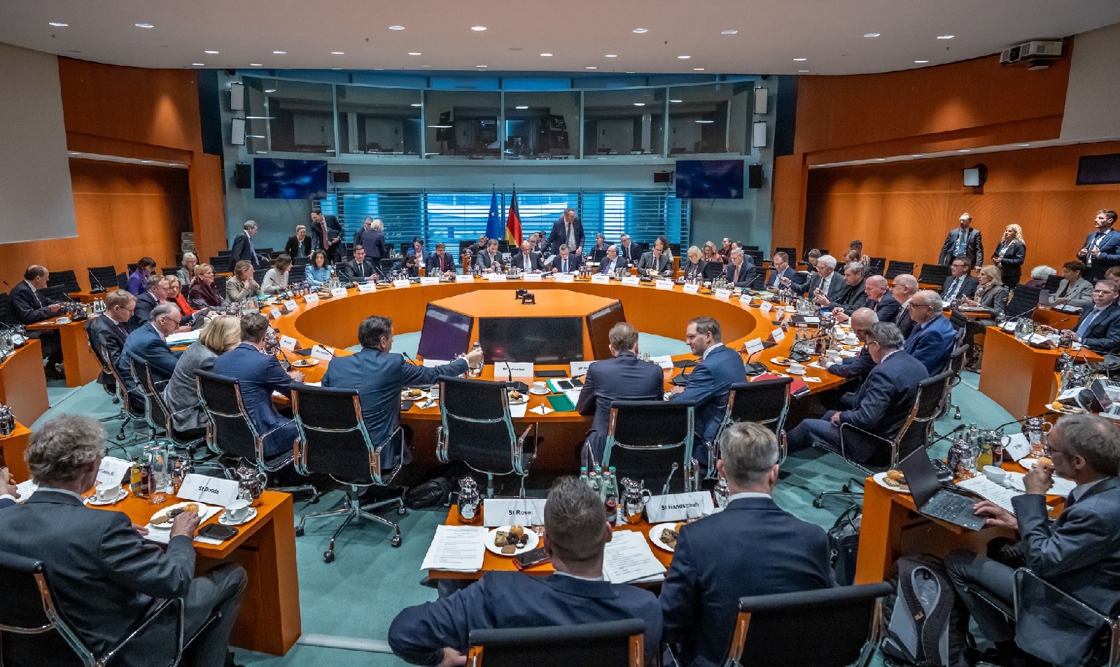 Schweitzer fordert Reformen bei Sonder-Ministerpr�sidentenkonferenz