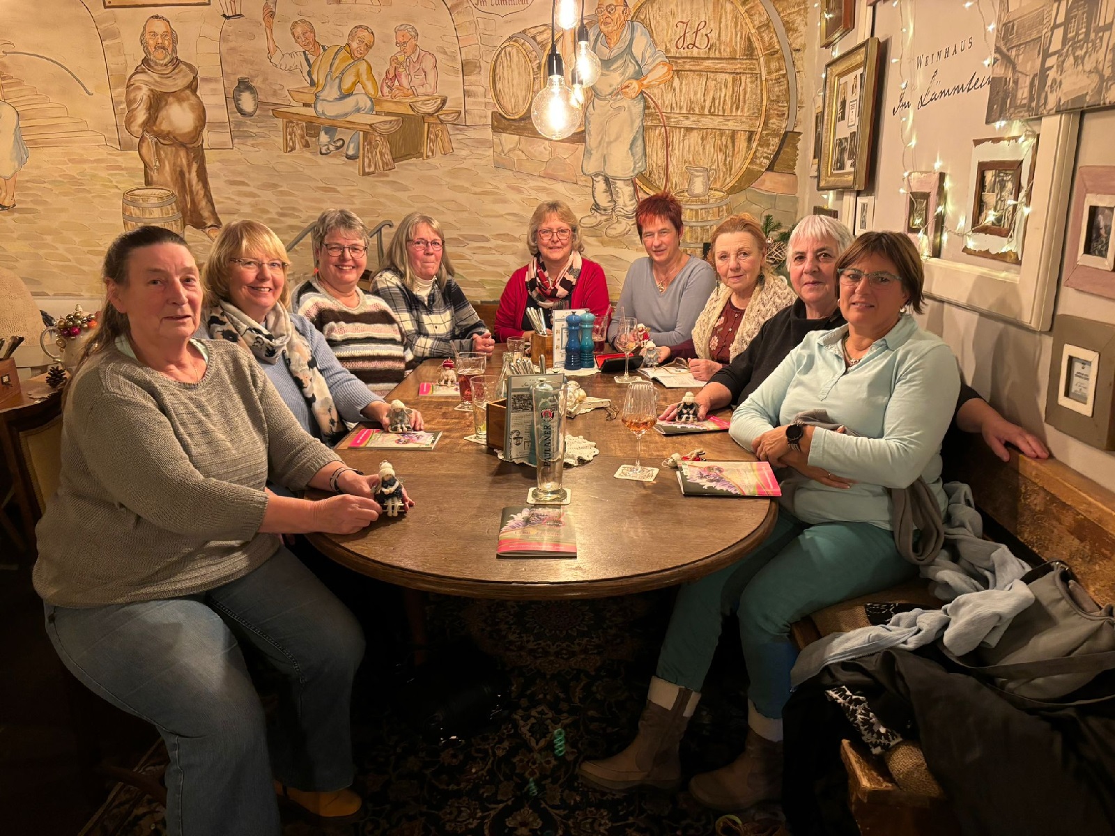 Geselliger Ausklang bei den Bezirks-Landfrauen Rhein-Wied. (Quelle: Ina Ronken)