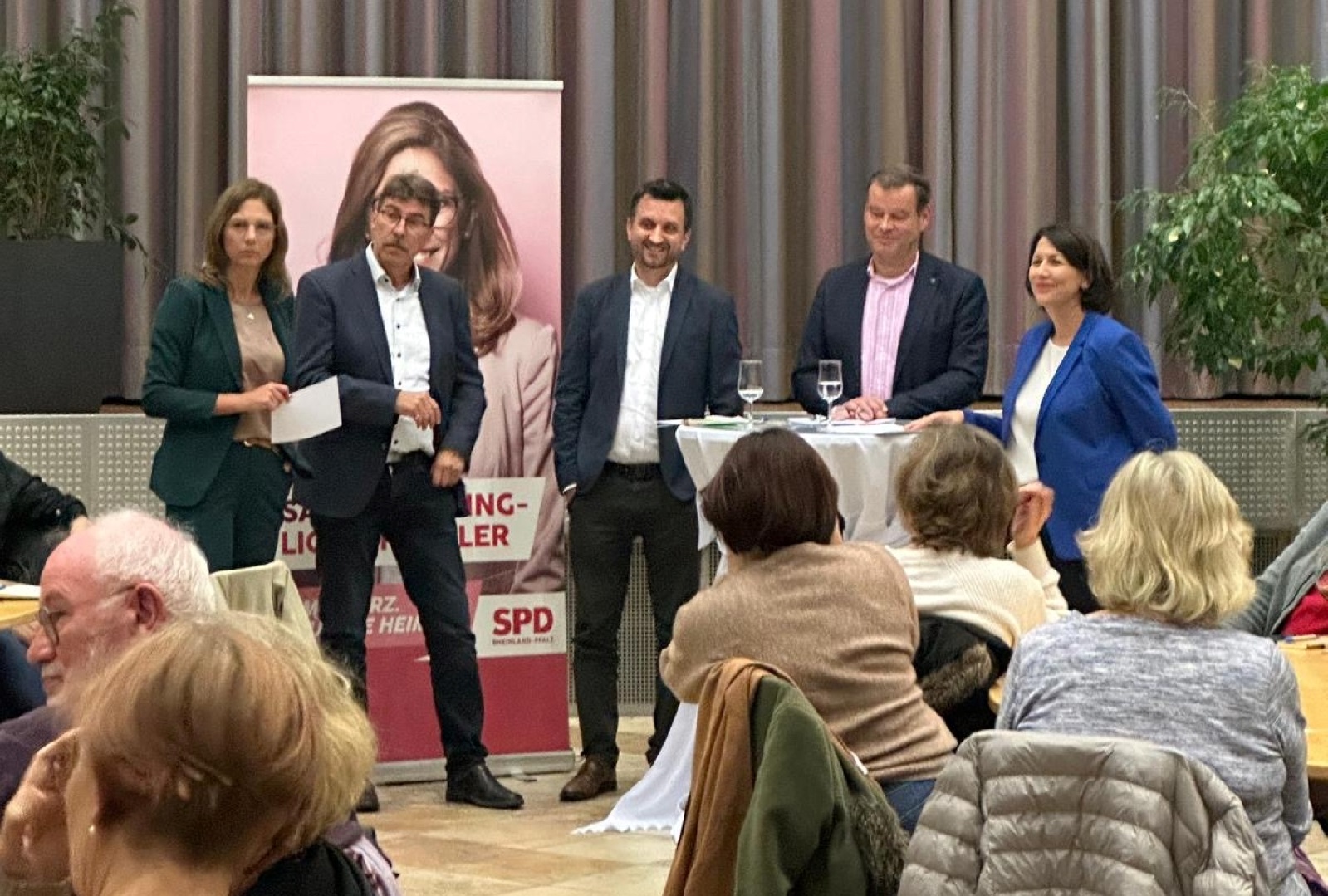 Dialog mit Brgern. (Foto: Philip Schimkat)