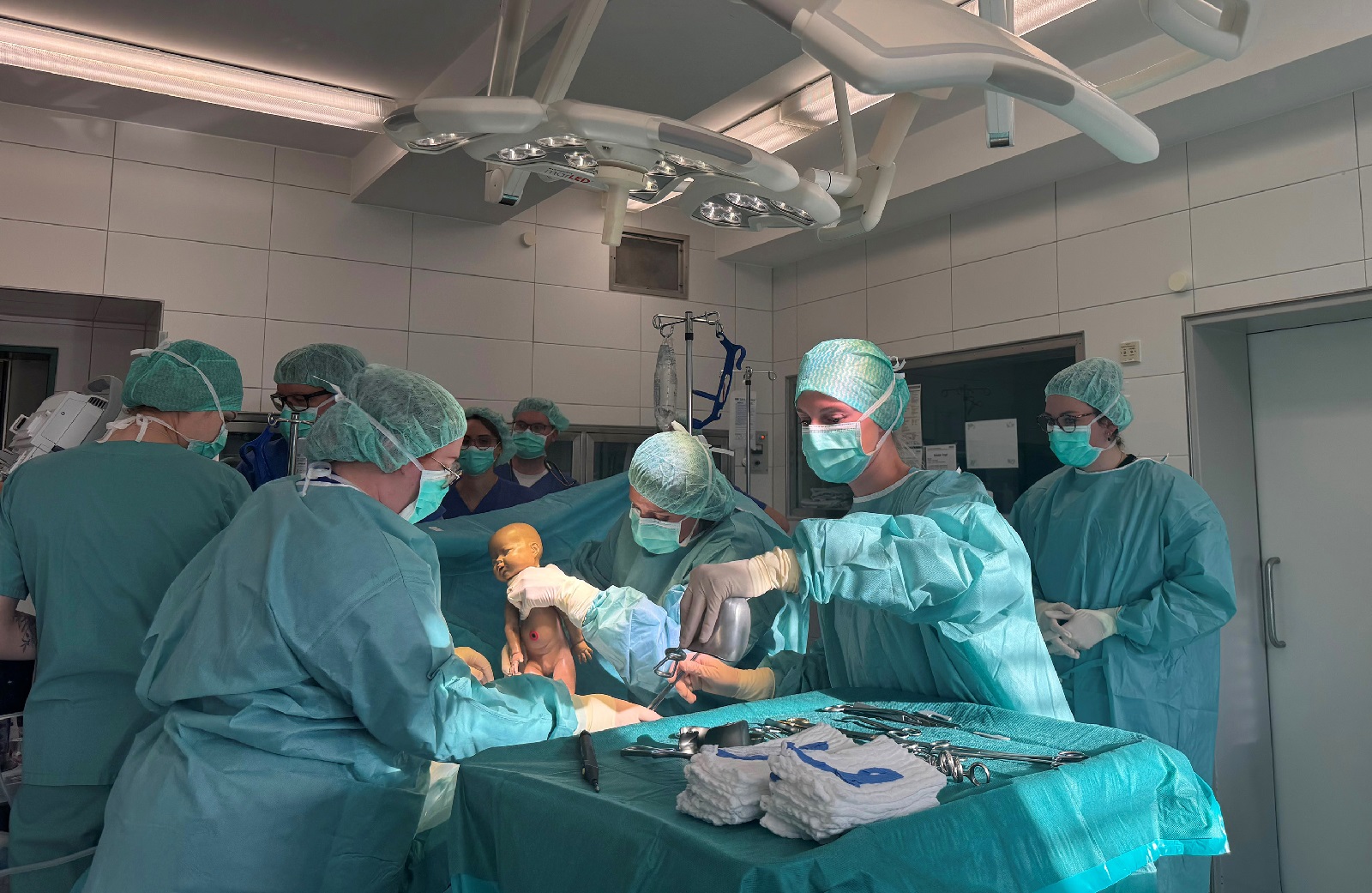 Notkaiserschnitt-Training fr den Ernstfall im Diakonie Klinikum