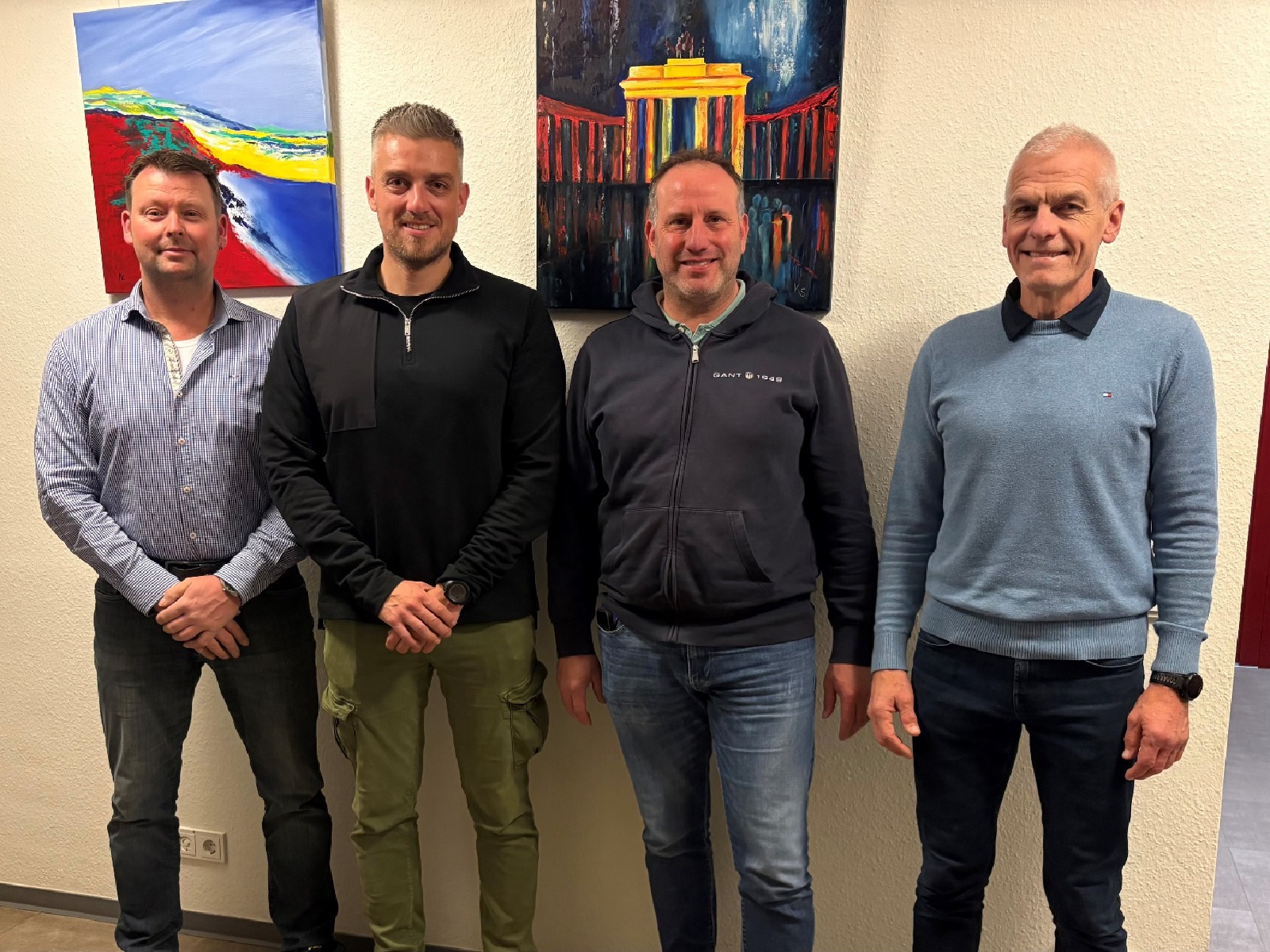 V.l.: Erster Beigeordneter Ralf Koch, Ortsbrgermeister Martin Eichelhardt, Beigeordneter Jens Gewehr gemeinsam mit dem Brgermeister der Verbandsgemeinde, Fred Jngerich. (Quelle: Verbandsgemeindeverwaltung Altenkirchen-Flammersfeld)