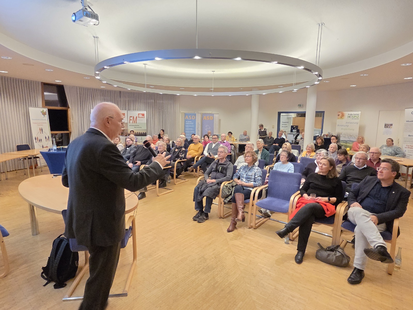 Altersarmut und Fachkrftemangel: Linz am Rhein sucht Antworten auf brennende Fragen