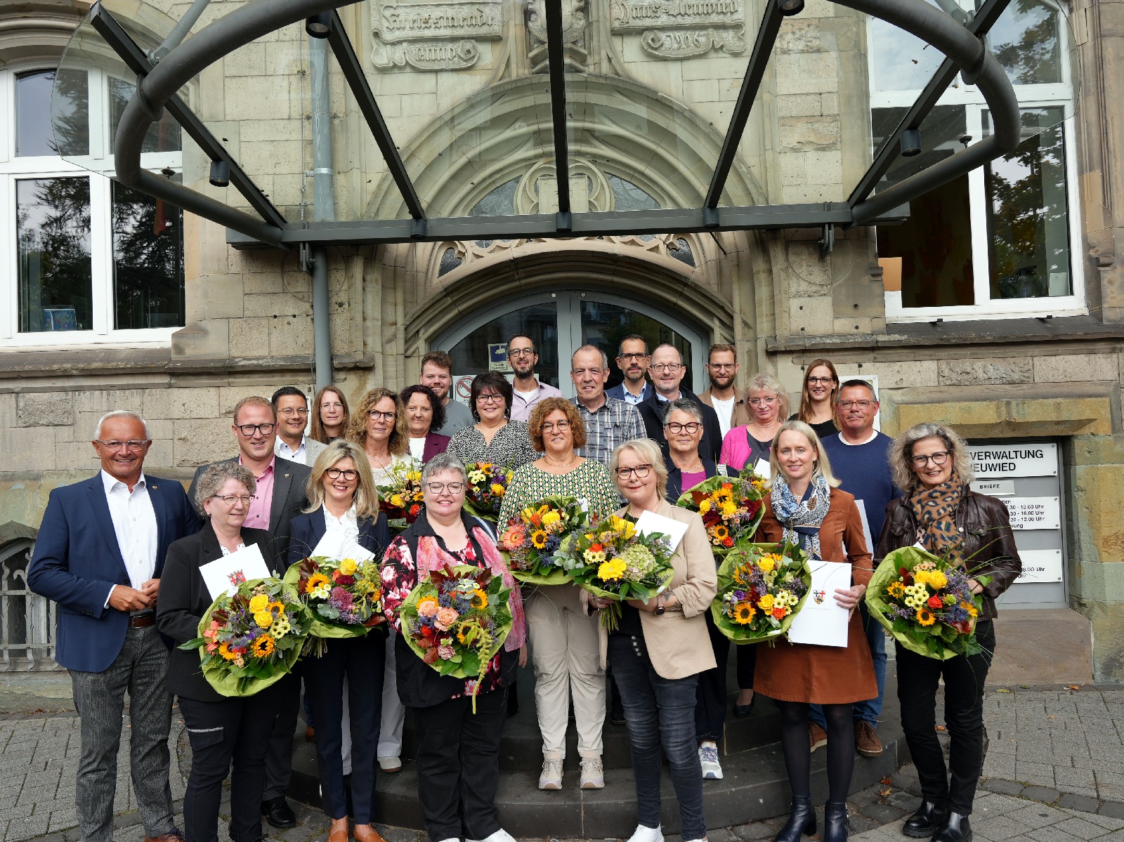 Gruppenbild der Geehrten. (Foto: Julia Hinz/Kreisverwaltung Neuwied)