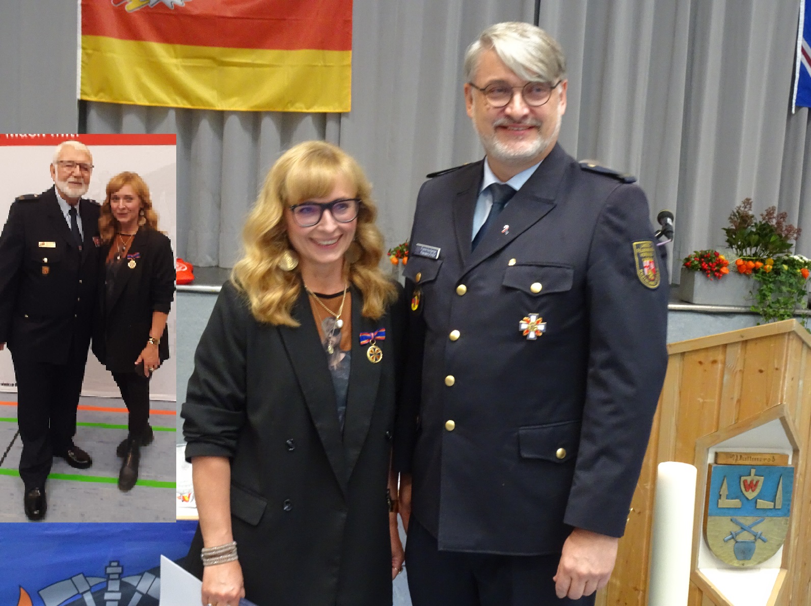 Eva Thum bei der Verleihung der Ehrennadel des DFV und beim freudigen Wiedersehen mit Willi Drescher. (Alle Fotos: Wolfgang Rabsch)
