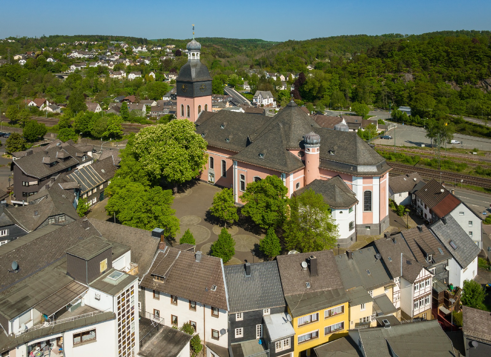 Die Pfarrkirche Kreuzerhhung. (Foto: Dominik Ketz)