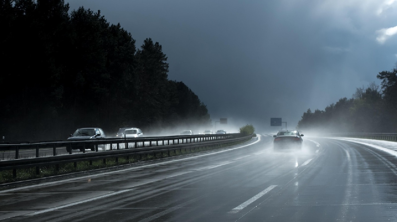 Aquaplaning-Unfall sorgt fr nchtliche Vollsperrung auf der A3