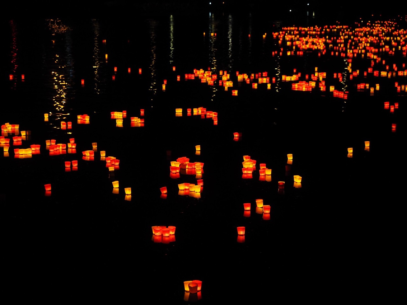 Friedliche Feierlichkeiten in Andernach: Ein Wochenende voller Lichter und Musik
