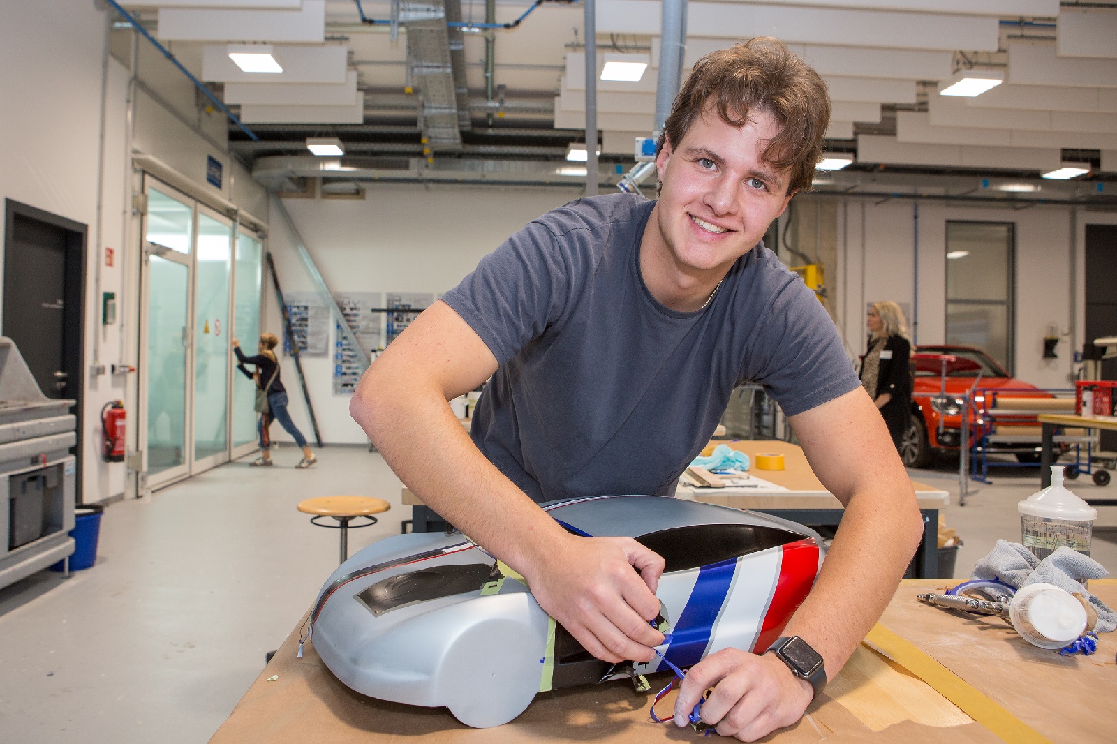Moritz Luca Zanini aus Nmbrecht wurde 2024 bei der Deutschen Meisterschaft im Handwerk als Fahrzeuglackierer Landessieger. (Foto: Photo_Herzmann)
