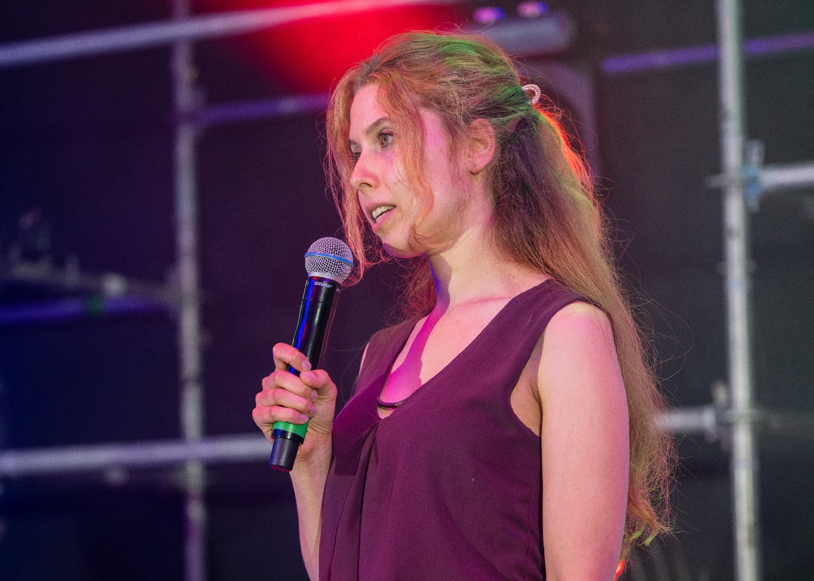 Alina Schwiemann aus Winnen berzeugt beim Internationalen Speaker Slam