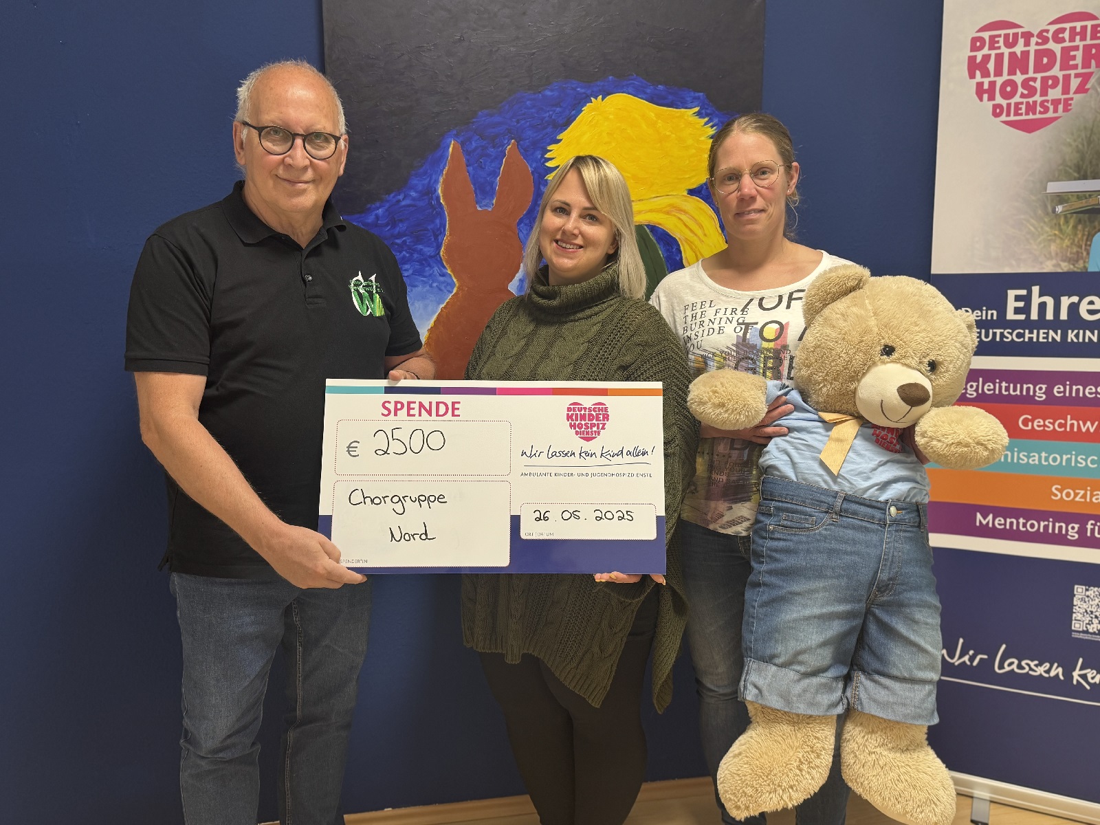 V,l,: Lothar Riebel (Vorstand Chorgruppe Nord), Saskia Leischmidt (Koordinatorin), Katharina Khn (Vorstand Chorgruppe Nord). (Fotoquelle: Deutsche Kinderhospiz Dienste e.V.)