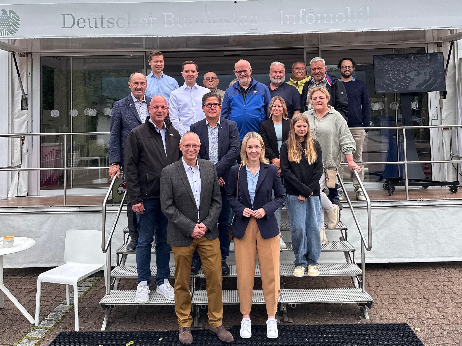 Groer Andrang am Infomobil des Bundestages in Asbach