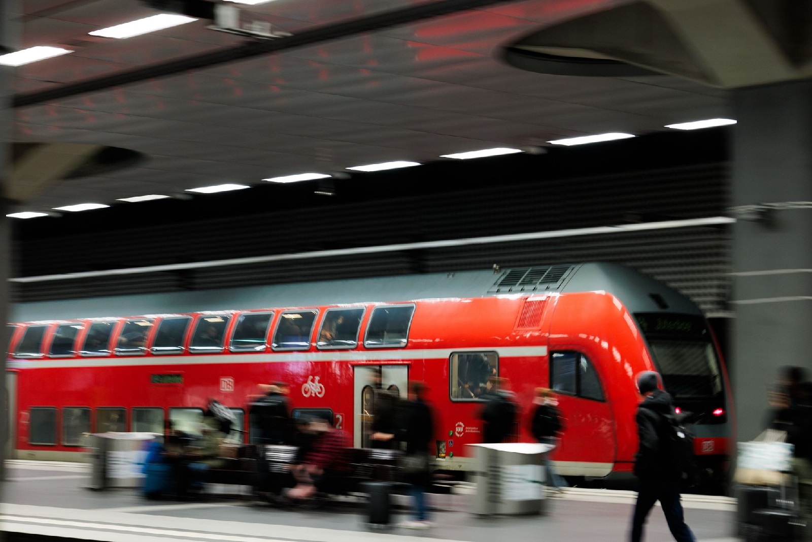 Deutsche Bahn. (Foto: Carsten Koall/dpa)