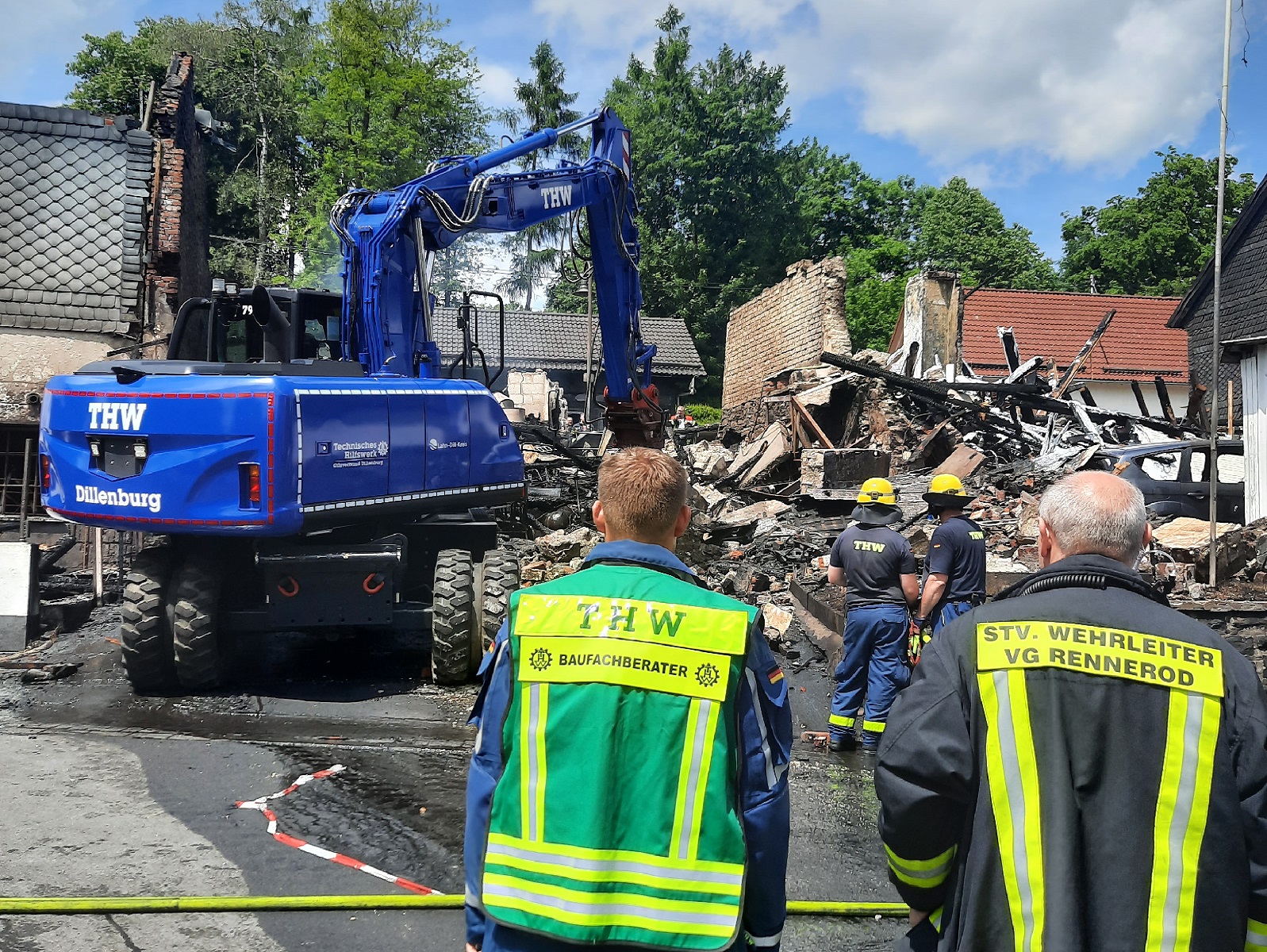 Explosion in Bretthausen: Neben der Feuerwehr auch das THW Montabaur im Einsatz