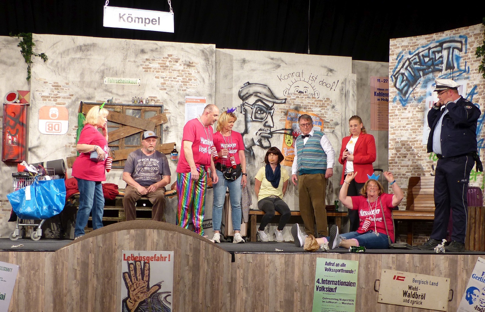 Theatergruppe Morsbach begeistert mit "Es fhrt kein Zug nach Irgendwo"