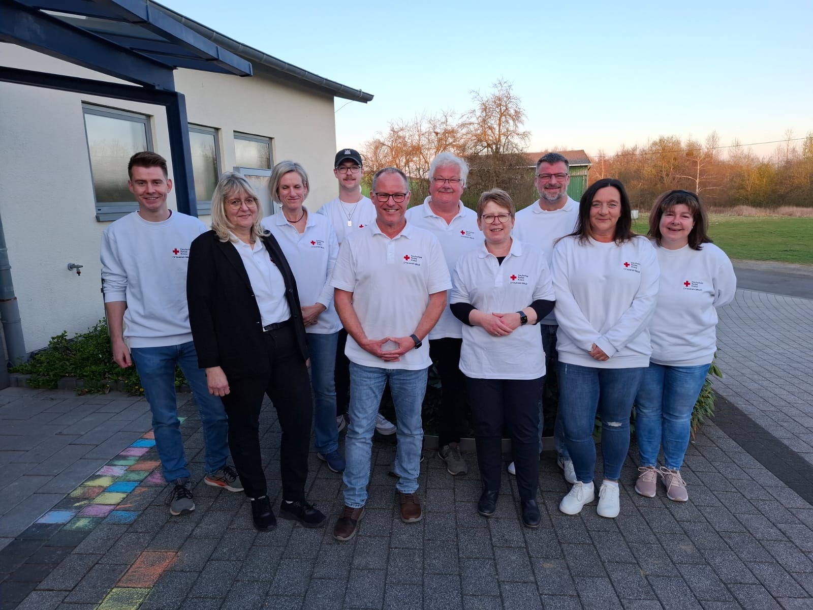 Der neugewhlte Vorstand: (v.l.) Leon Schneider, Anett Herzmann, Diana Ballmann, Marc
Schnberger, Claus Sturm, Ansgar Balkenhohl, Dr. Tanja Machalet, Tom Fachinger, Nicole Bischoff, Melanie Schnberger. (Fotoquelle: DRK Meudt, Melanie Schnberger)
