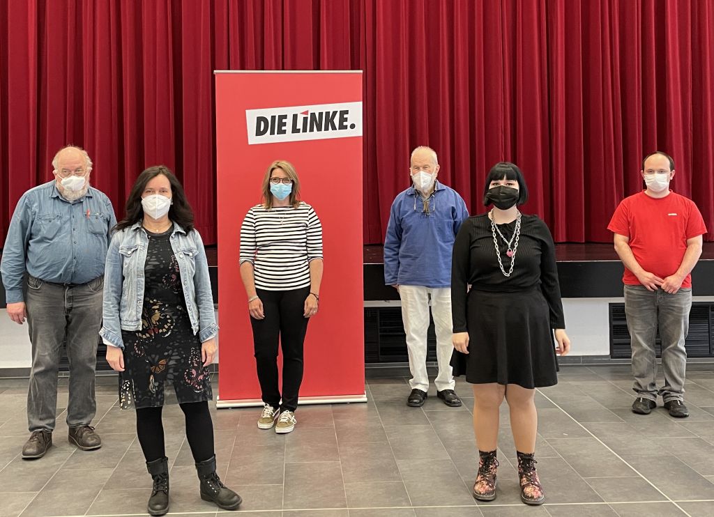 Der neu gewhlte Sprecher- und Sprecherinnenrat der Partei DIE LINKE. Westerwald, von links nach rechts: Martin Klein, Claudia Schmidt, Natalie Brosch, Jrg Coura, Kim Eppstein und Tommy Kirchner. Foto: Natalie Brosch