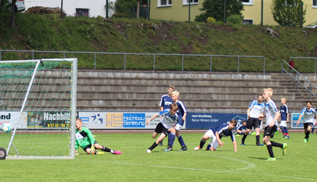 Turbulente Spielszenen der jungen Fuballer in Wissen. Foto: Verein